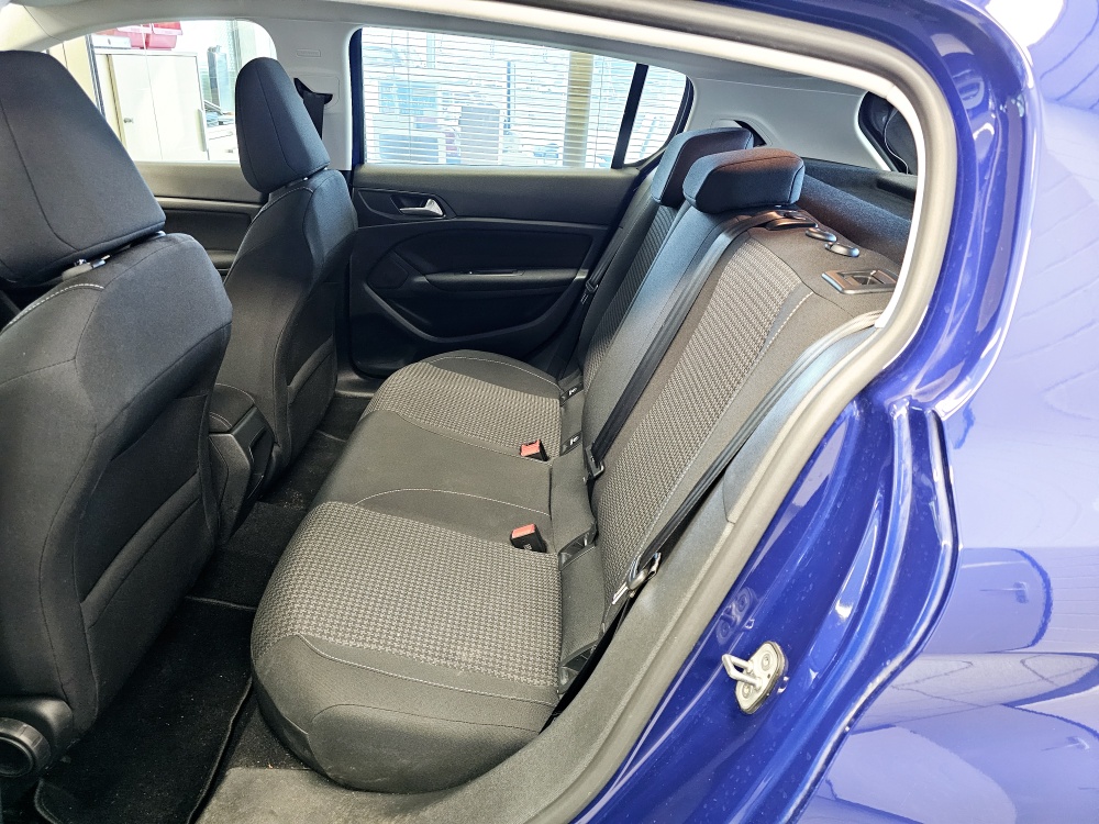 Peugeot 308  bei Hoffmann Automobile in Wolfsburg kaufen und sofort mitnehmen - Bild 5