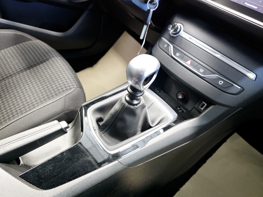 Peugeot 308  bei Hoffmann Automobile in Wolfsburg kaufen und sofort mitnehmen - Bild 7