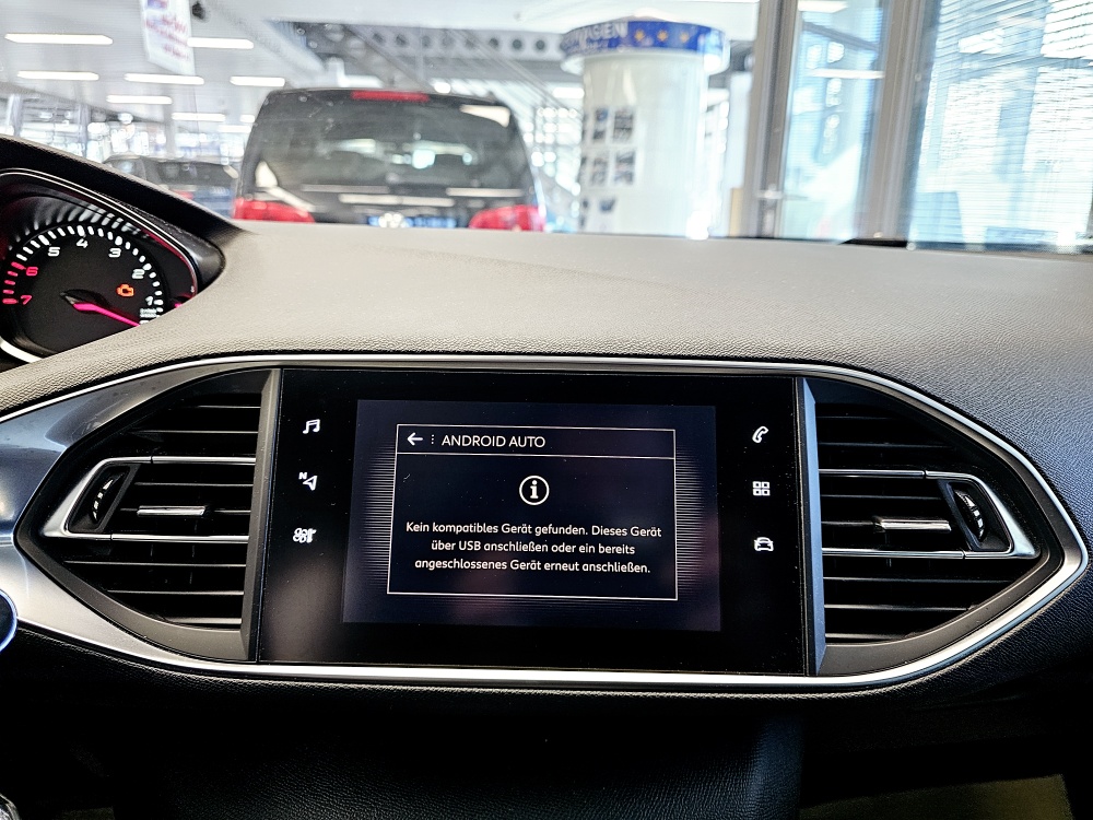 Peugeot 308  bei Hoffmann Automobile in Wolfsburg kaufen und sofort mitnehmen - Bild 9