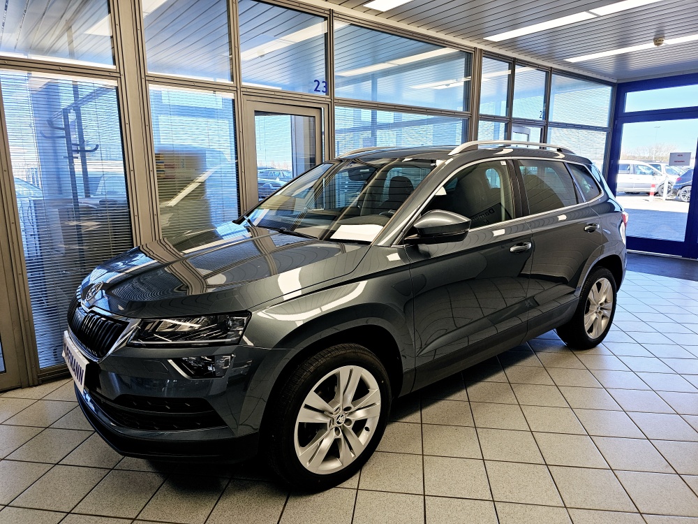 Skoda Karoq Style für nur 21.350,- € bei Hoffmann Automobile in Wolfsburg kaufen und sofort mitnehmen