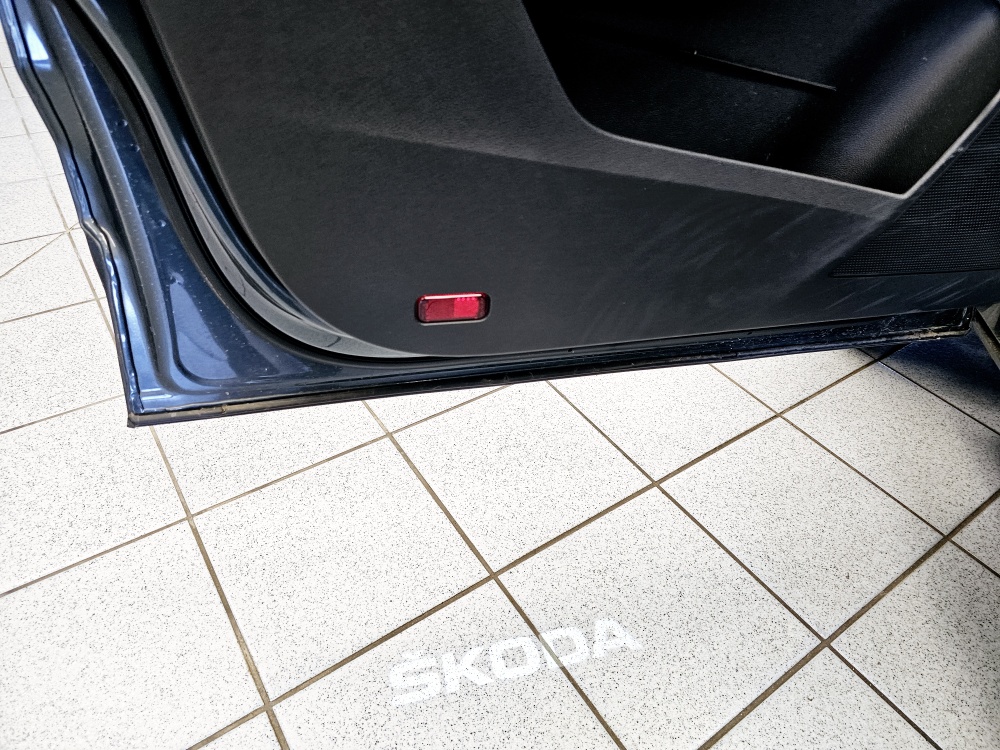 Skoda Karoq  bei Hoffmann Automobile in Wolfsburg kaufen und sofort mitnehmen - Bild 19
