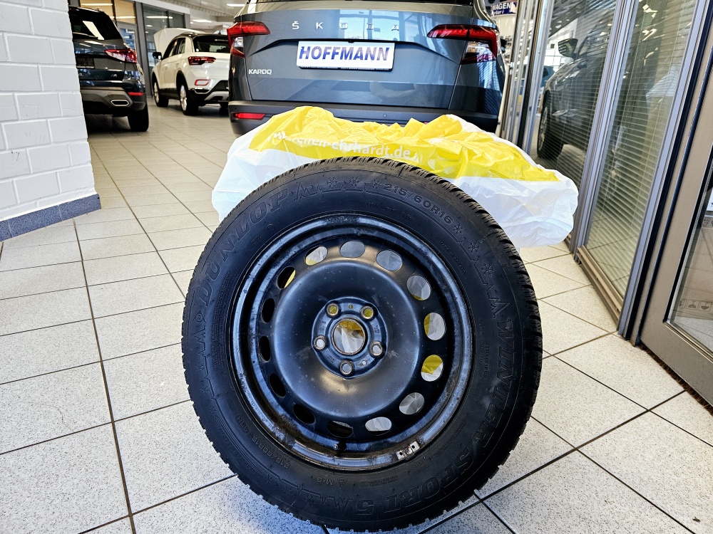 Skoda Karoq  bei Hoffmann Automobile in Wolfsburg kaufen und sofort mitnehmen - Bild 3