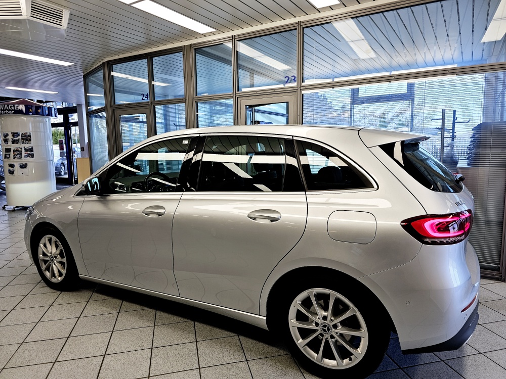 Mercedes-Benz B 180  bei Hoffmann Automobile in Wolfsburg kaufen und sofort mitnehmen - Bild 19