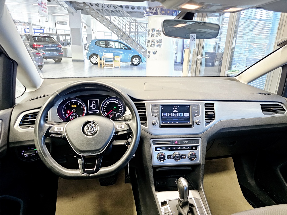 VW Golf Sportsvan  bei Hoffmann Automobile in Wolfsburg kaufen und sofort mitnehmen - Bild 12