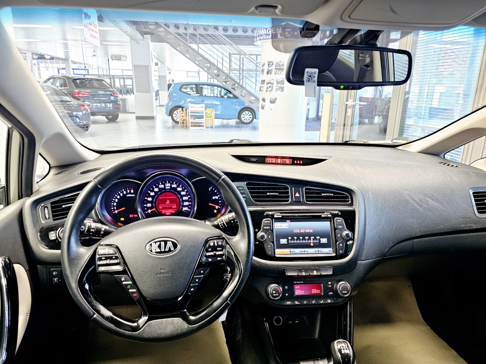 Kia Ceed  bei Hoffmann Automobile in Wolfsburg kaufen und sofort mitnehmen - Bild 12