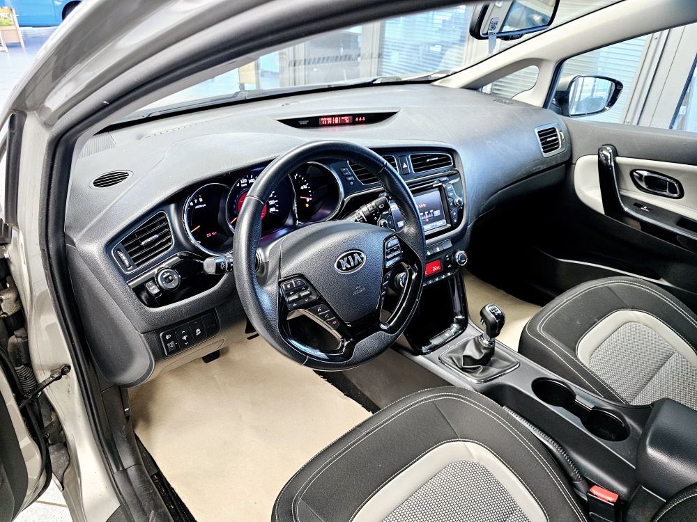 Kia Ceed  bei Hoffmann Automobile in Wolfsburg kaufen und sofort mitnehmen - Bild 13