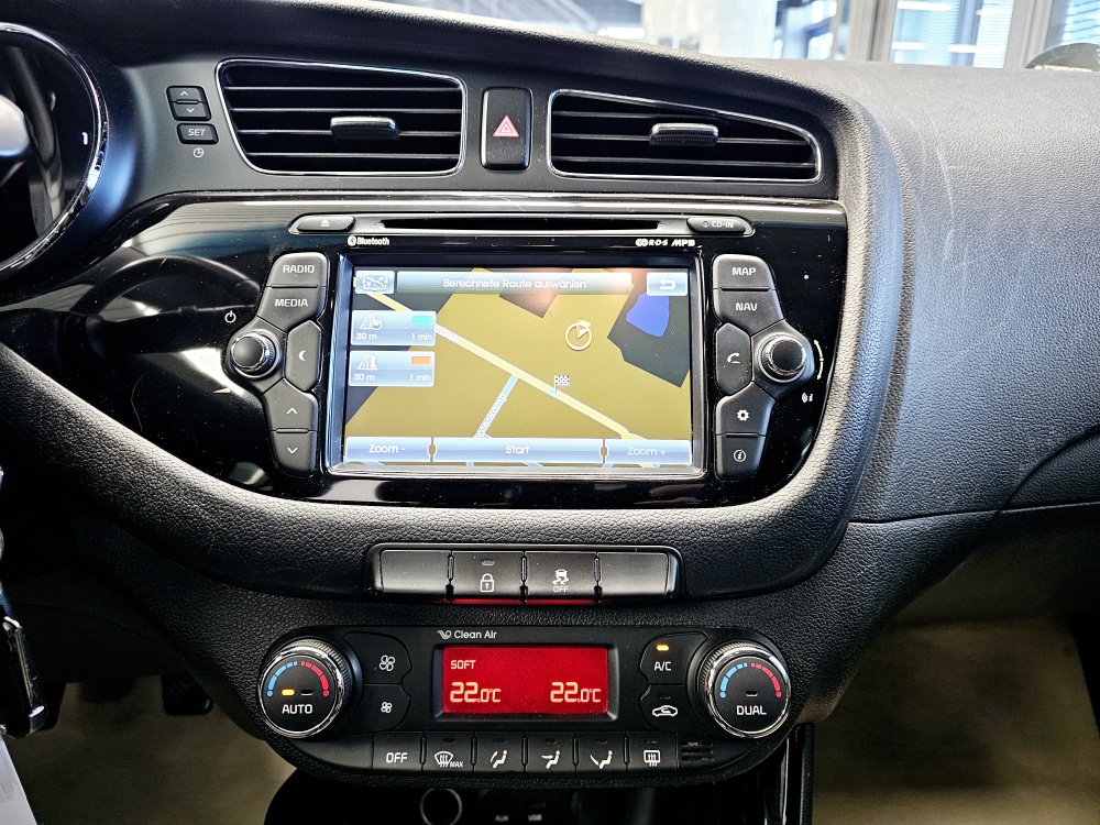 Kia Ceed  bei Hoffmann Automobile in Wolfsburg kaufen und sofort mitnehmen - Bild 8