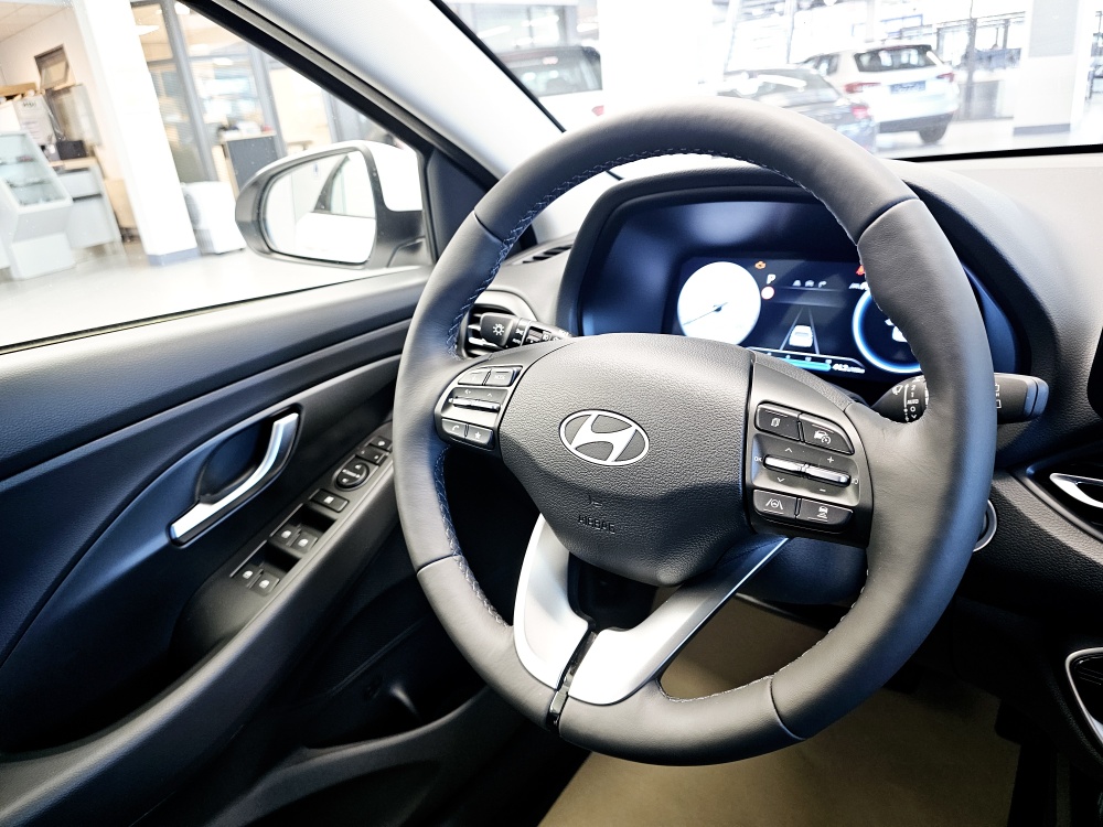 Hyundai i30 Kombi  bei Hoffmann Automobile in Wolfsburg kaufen und sofort mitnehmen - Bild 12