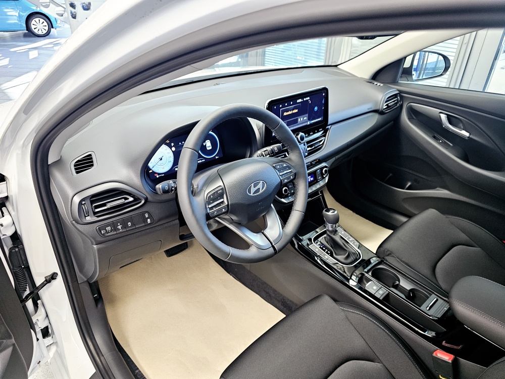 Hyundai i30 Kombi  bei Hoffmann Automobile in Wolfsburg kaufen und sofort mitnehmen - Bild 16