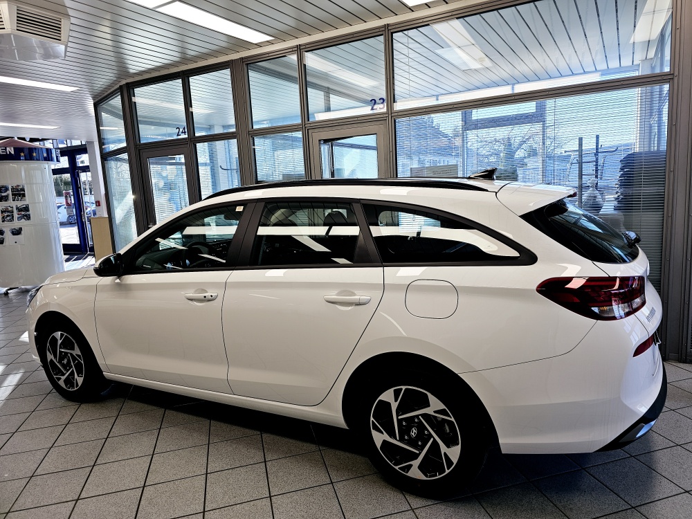 Hyundai i30 Kombi  bei Hoffmann Automobile in Wolfsburg kaufen und sofort mitnehmen - Bild 19