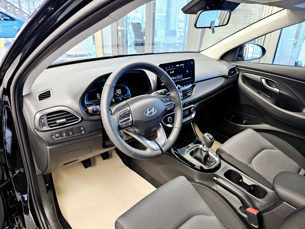 Hyundai i30 Kombi  bei Hoffmann Automobile in Wolfsburg kaufen und sofort mitnehmen - Bild 17