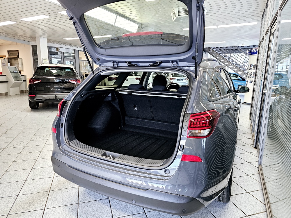Hyundai i30 Kombi  bei Hoffmann Automobile in Wolfsburg kaufen und sofort mitnehmen - Bild 2