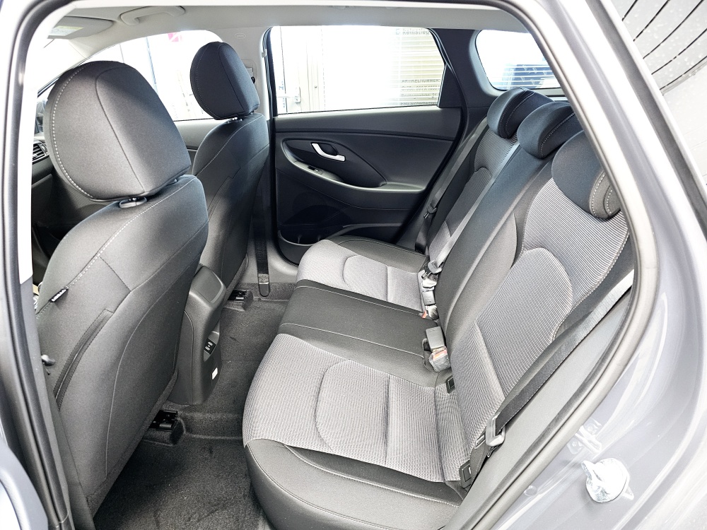 Hyundai i30 Kombi  bei Hoffmann Automobile in Wolfsburg kaufen und sofort mitnehmen - Bild 5