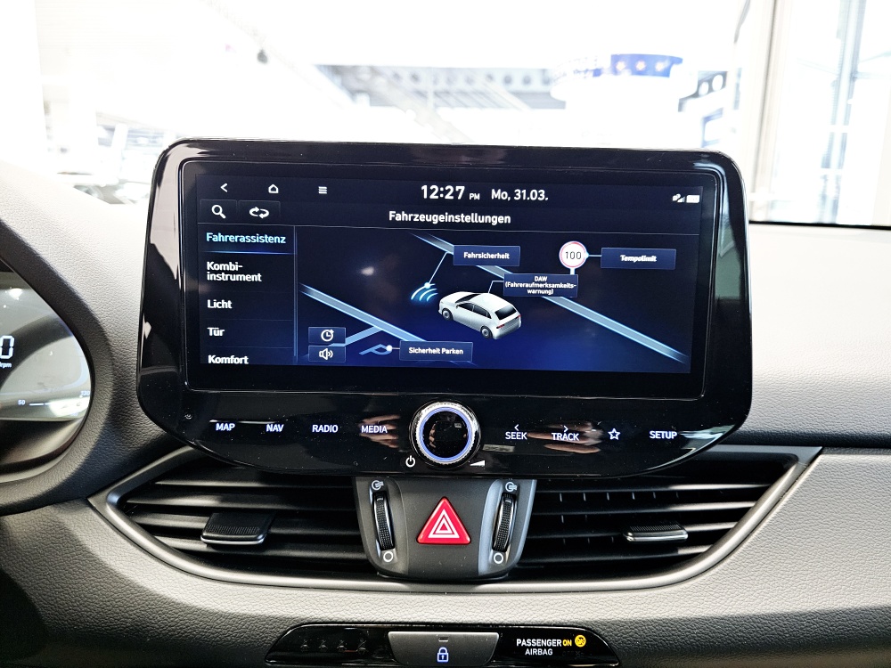 Hyundai i30 Kombi  bei Hoffmann Automobile in Wolfsburg kaufen und sofort mitnehmen - Bild 11
