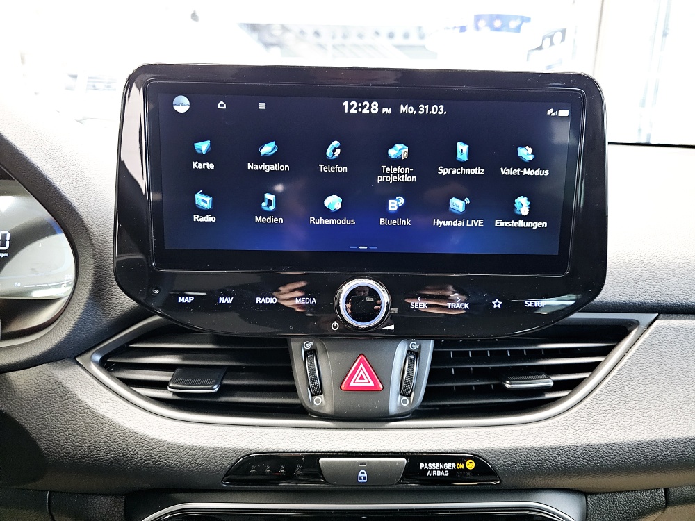 Hyundai i30 Kombi  bei Hoffmann Automobile in Wolfsburg kaufen und sofort mitnehmen - Bild 12
