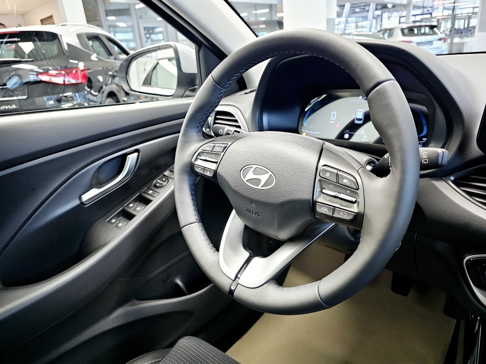 Hyundai i30 Kombi  bei Hoffmann Automobile in Wolfsburg kaufen und sofort mitnehmen - Bild 15