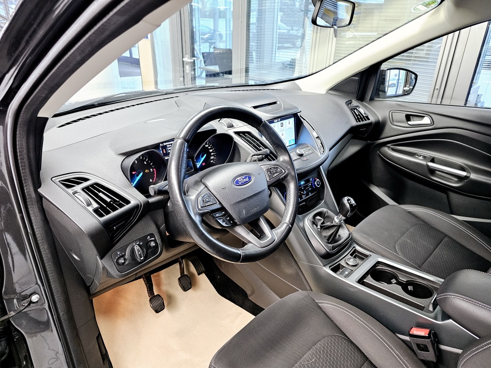 Ford Kuga  bei Hoffmann Automobile in Wolfsburg kaufen und sofort mitnehmen - Bild 16