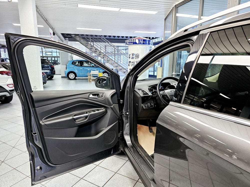 Ford Kuga  bei Hoffmann Automobile in Wolfsburg kaufen und sofort mitnehmen - Bild 18