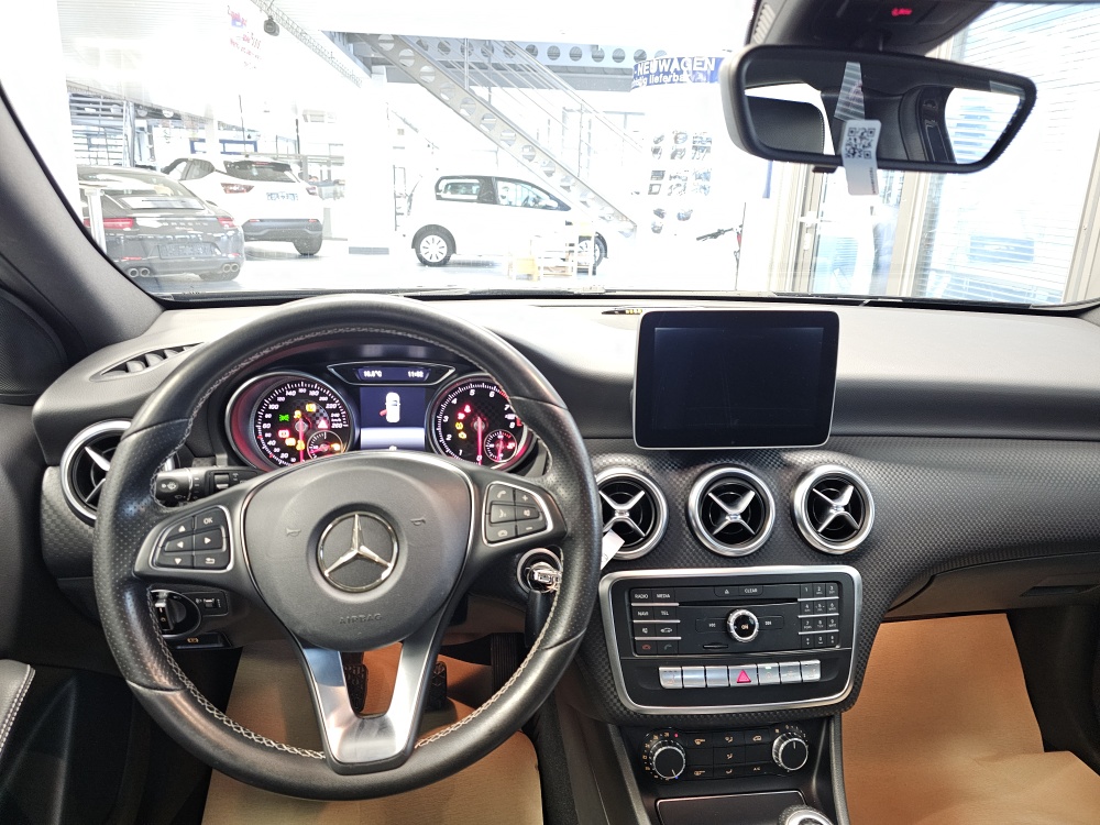Mercedes-Benz A 180  bei Hoffmann Automobile in Wolfsburg kaufen und sofort mitnehmen - Bild 10