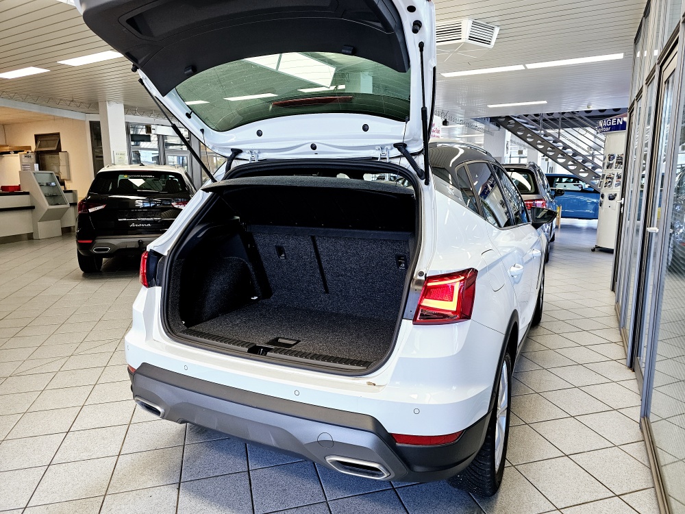 Seat Arona  bei Hoffmann Automobile in Wolfsburg kaufen und sofort mitnehmen - Bild 2