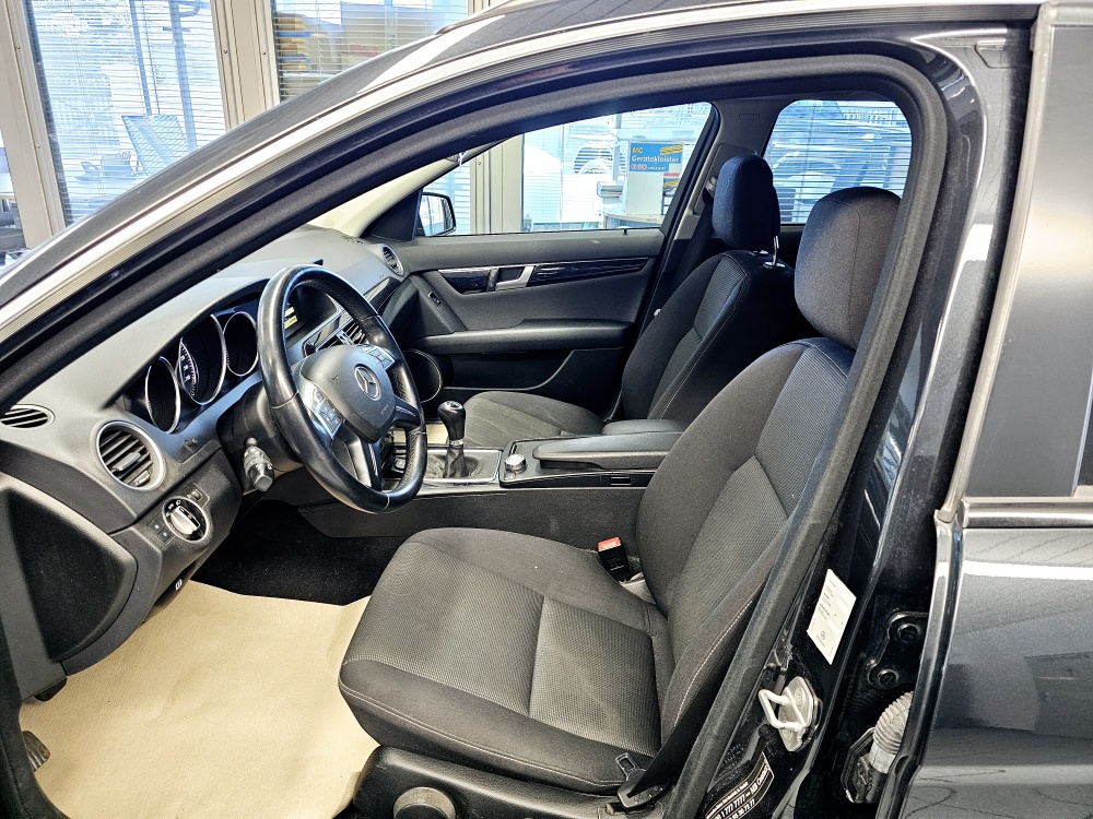 Mercedes-Benz C 200  bei Hoffmann Automobile in Wolfsburg kaufen und sofort mitnehmen - Bild 13