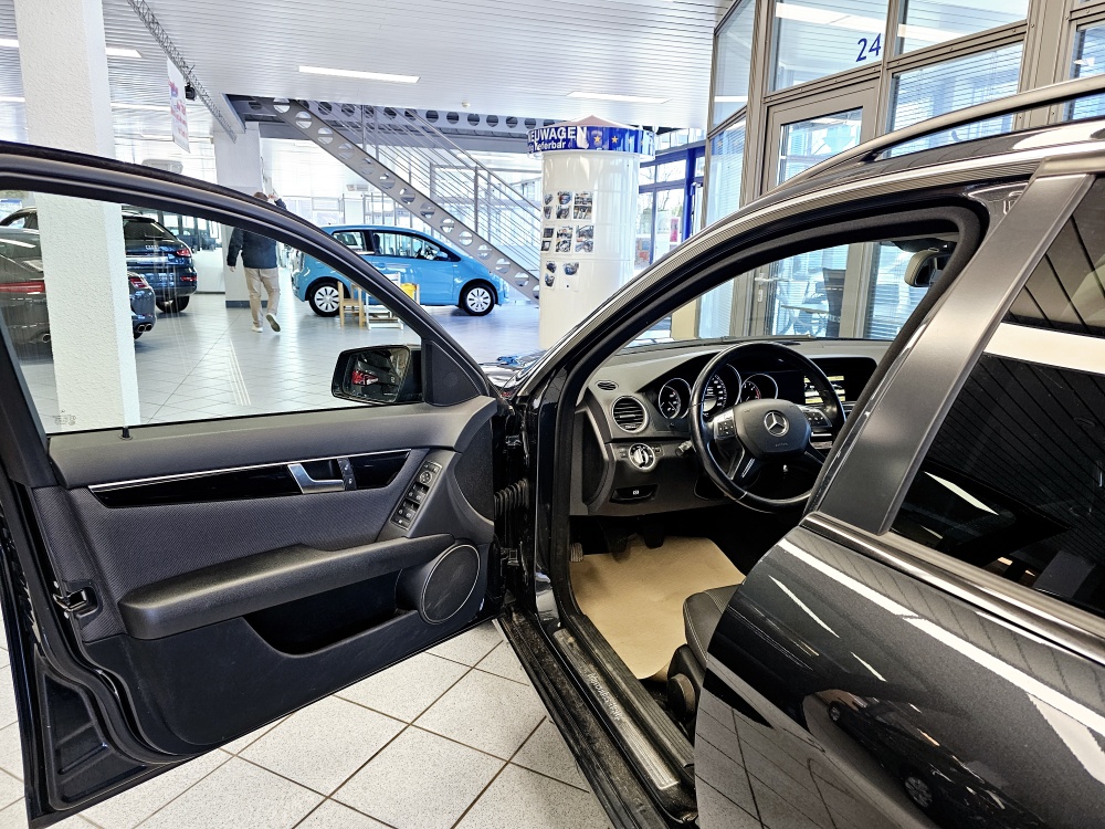 Mercedes-Benz C 200  bei Hoffmann Automobile in Wolfsburg kaufen und sofort mitnehmen - Bild 14