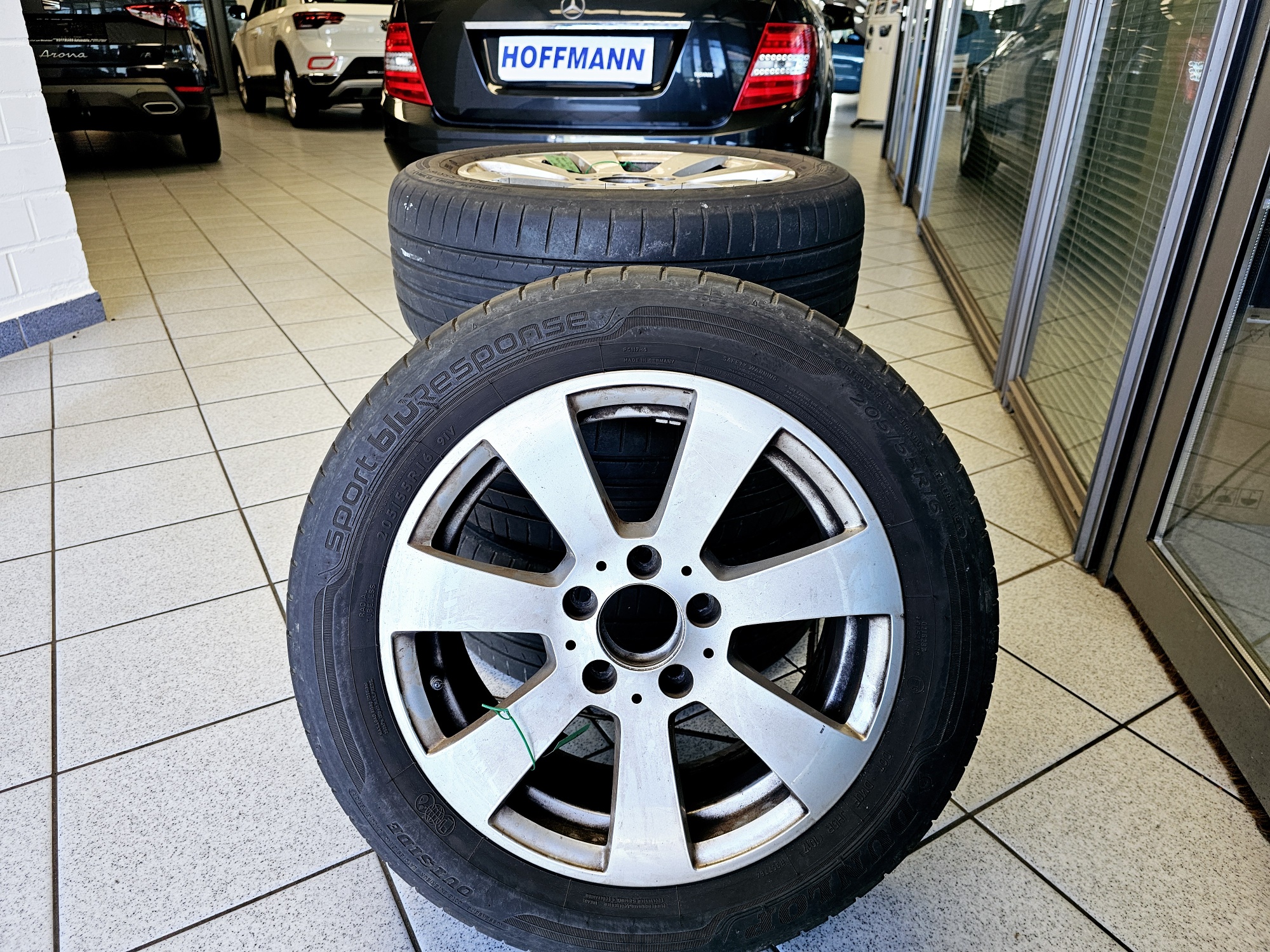 Mercedes-Benz C 200  bei Hoffmann Automobile in Wolfsburg kaufen und sofort mitnehmen - Bild 3