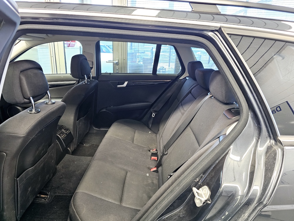 Mercedes-Benz C 200  bei Hoffmann Automobile in Wolfsburg kaufen und sofort mitnehmen - Bild 5