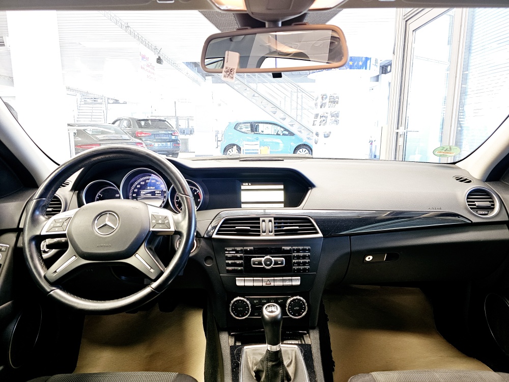 Mercedes-Benz C 200  bei Hoffmann Automobile in Wolfsburg kaufen und sofort mitnehmen - Bild 6