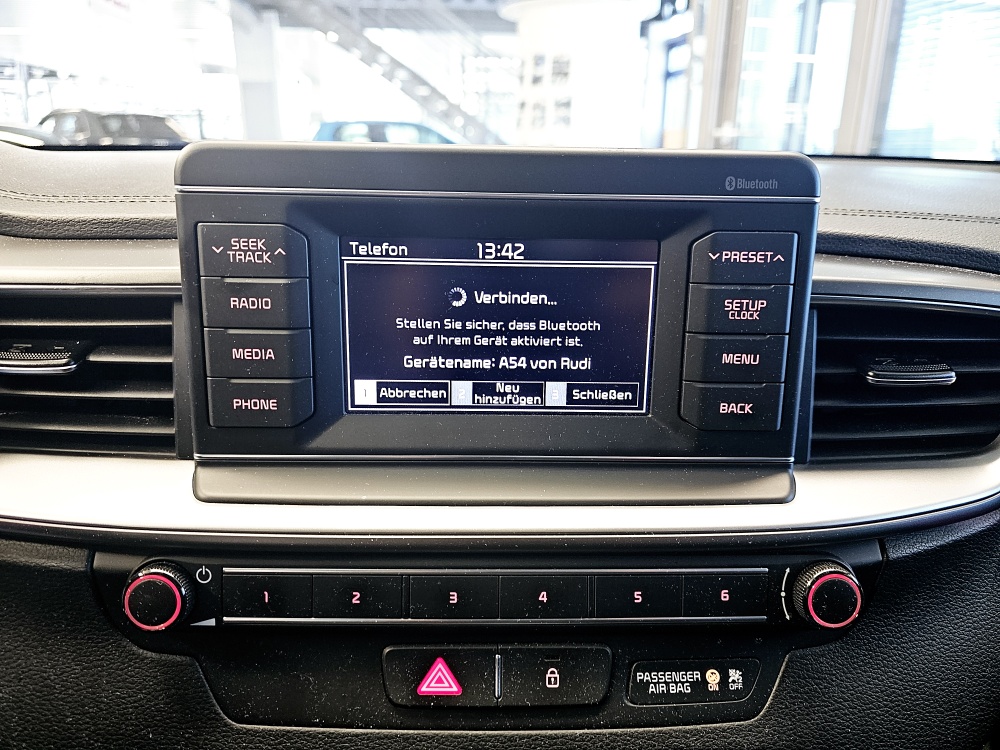 Kia Ceed  bei Hoffmann Automobile in Wolfsburg kaufen und sofort mitnehmen - Bild 9