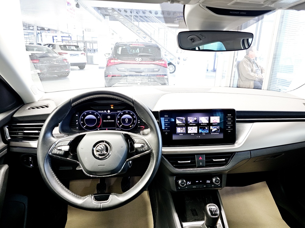 Skoda Scala  bei Hoffmann Automobile in Wolfsburg kaufen und sofort mitnehmen - Bild 14