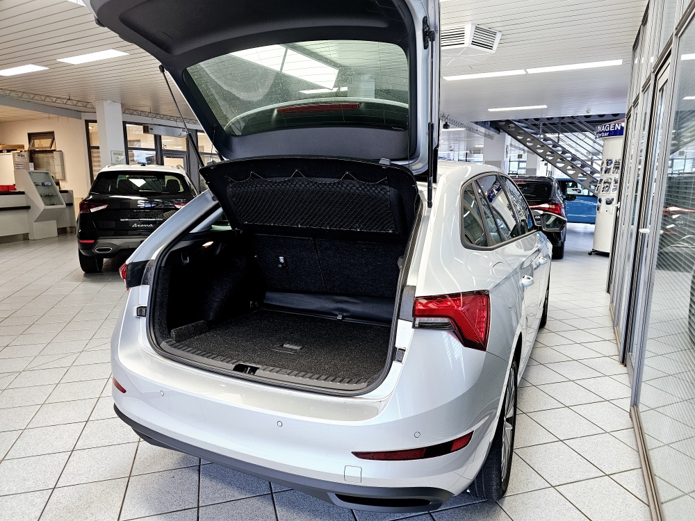 Skoda Scala  bei Hoffmann Automobile in Wolfsburg kaufen und sofort mitnehmen - Bild 2