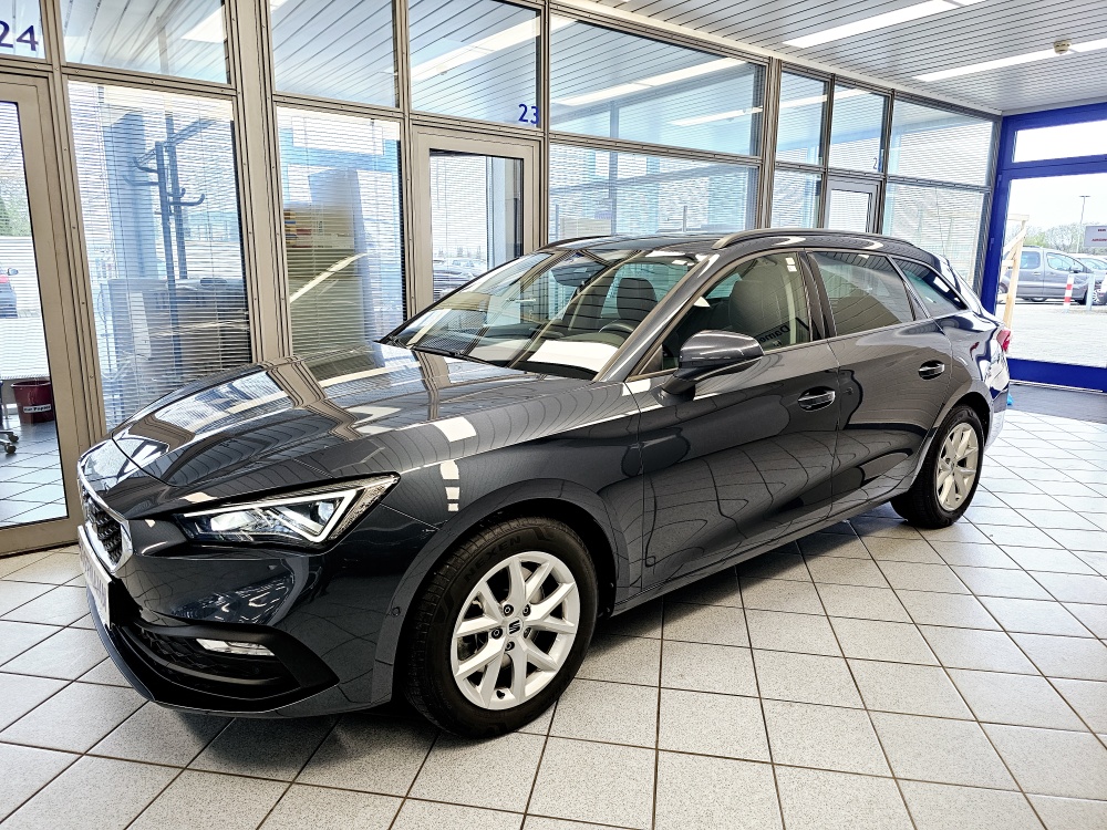 Seat Leon Sportstourer  ST Style für nur 23.800,- € bei Hoffmann Automobile in Wolfsburg kaufen und sofort mitnehmen