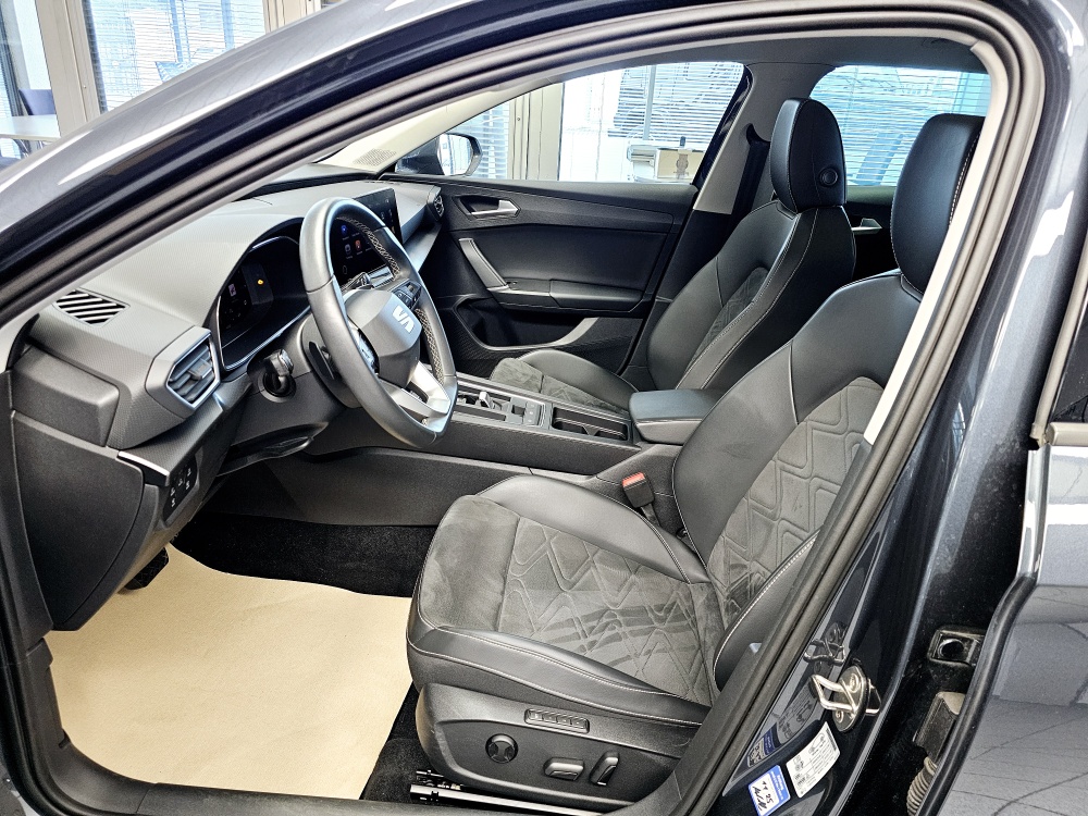 Seat Leon Sportstourer  ST  bei Hoffmann Automobile in Wolfsburg kaufen und sofort mitnehmen - Bild 22