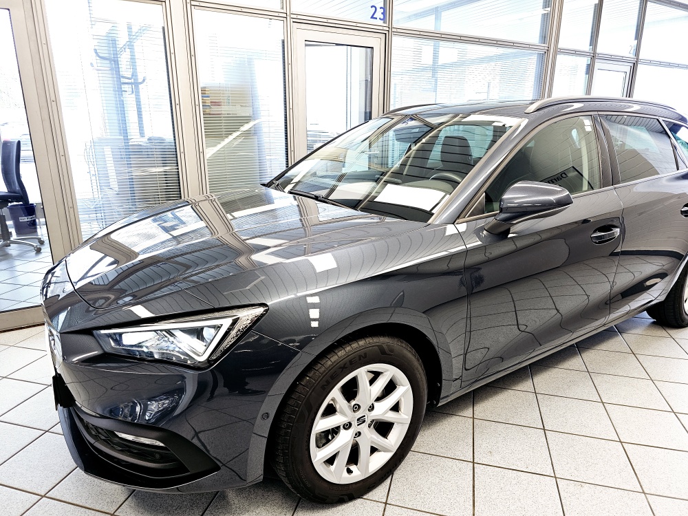 Seat Leon Sportstourer  ST  bei Hoffmann Automobile in Wolfsburg kaufen und sofort mitnehmen - Bild 25