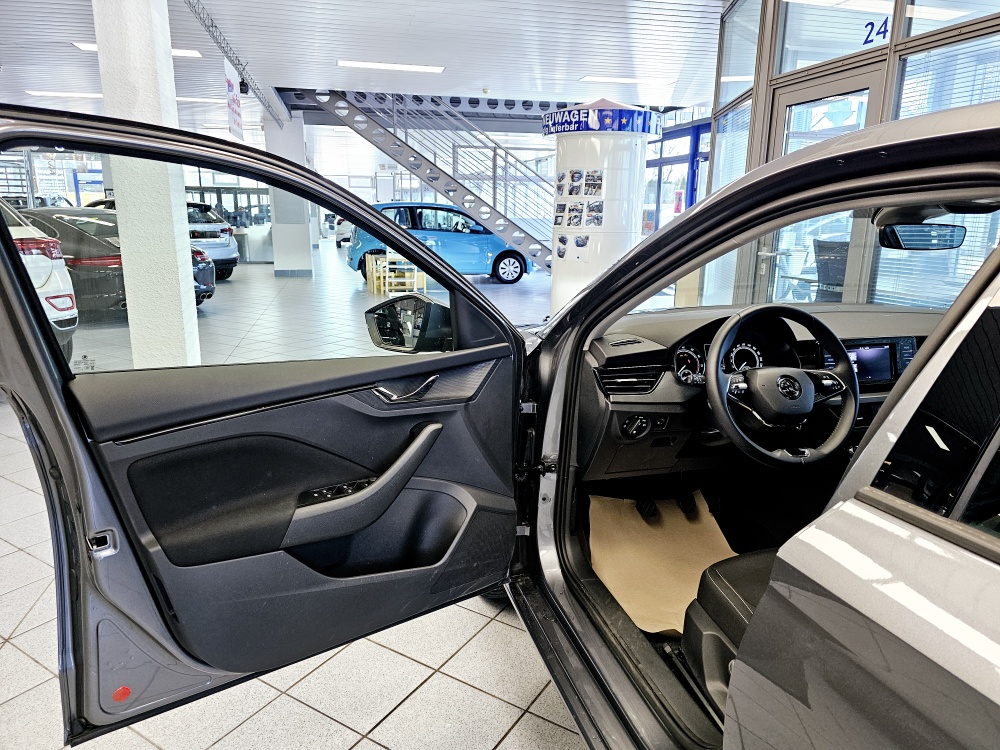 Skoda Scala  bei Hoffmann Automobile in Wolfsburg kaufen und sofort mitnehmen - Bild 16