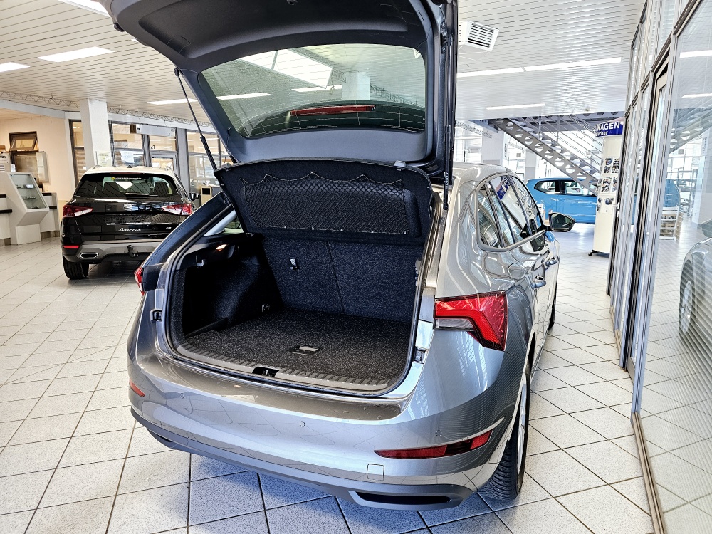 Skoda Scala  bei Hoffmann Automobile in Wolfsburg kaufen und sofort mitnehmen - Bild 2