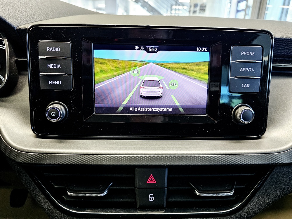 Skoda Scala  bei Hoffmann Automobile in Wolfsburg kaufen und sofort mitnehmen - Bild 8