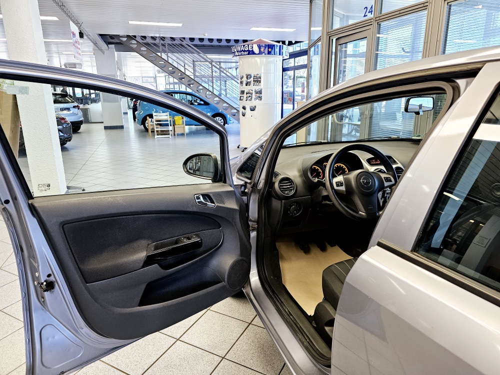 Opel Corsa  bei Hoffmann Automobile in Wolfsburg kaufen und sofort mitnehmen - Bild 11
