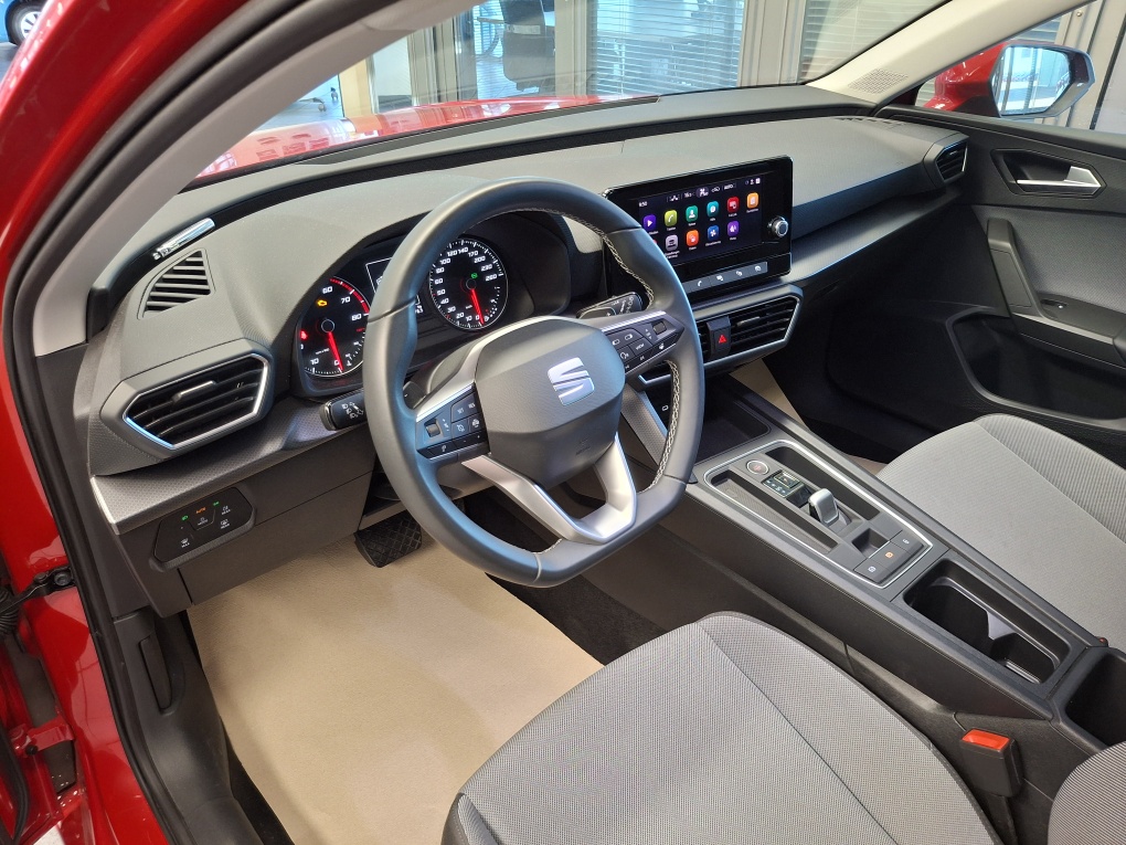 Seat Leon Sportstourer  ST  bei Hoffmann Automobile in Wolfsburg kaufen und sofort mitnehmen - Bild 14