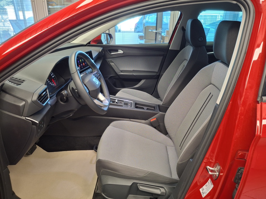 Seat Leon Sportstourer  ST  bei Hoffmann Automobile in Wolfsburg kaufen und sofort mitnehmen - Bild 15