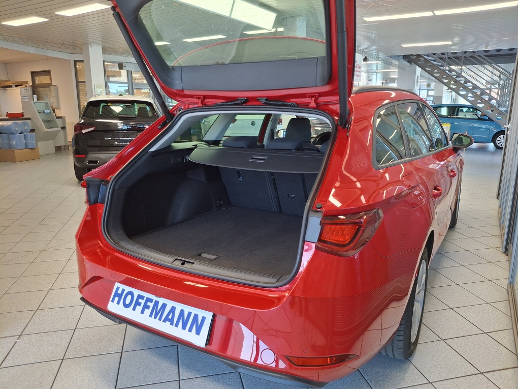 Seat Leon Sportstourer  ST  bei Hoffmann Automobile in Wolfsburg kaufen und sofort mitnehmen - Bild 2