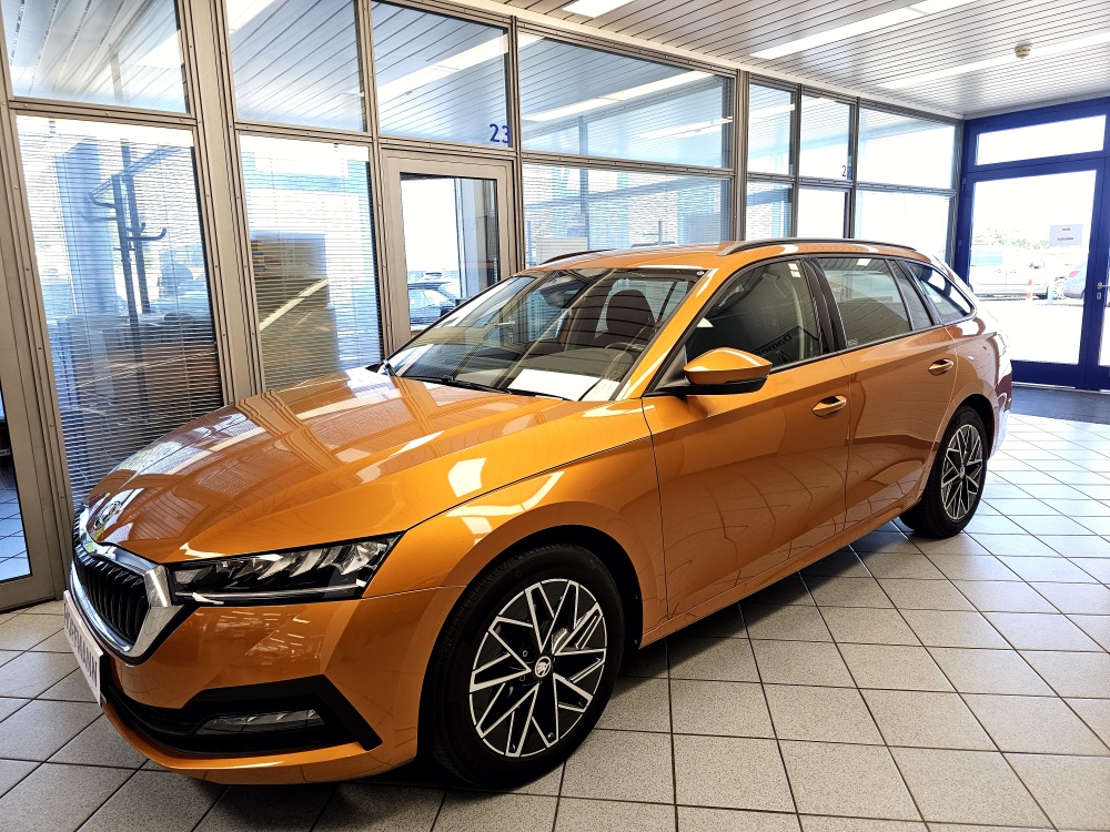 Skoda Octavia Combi Ambition für nur 24.950,- € bei Hoffmann Automobile in Wolfsburg kaufen und sofort mitnehmen