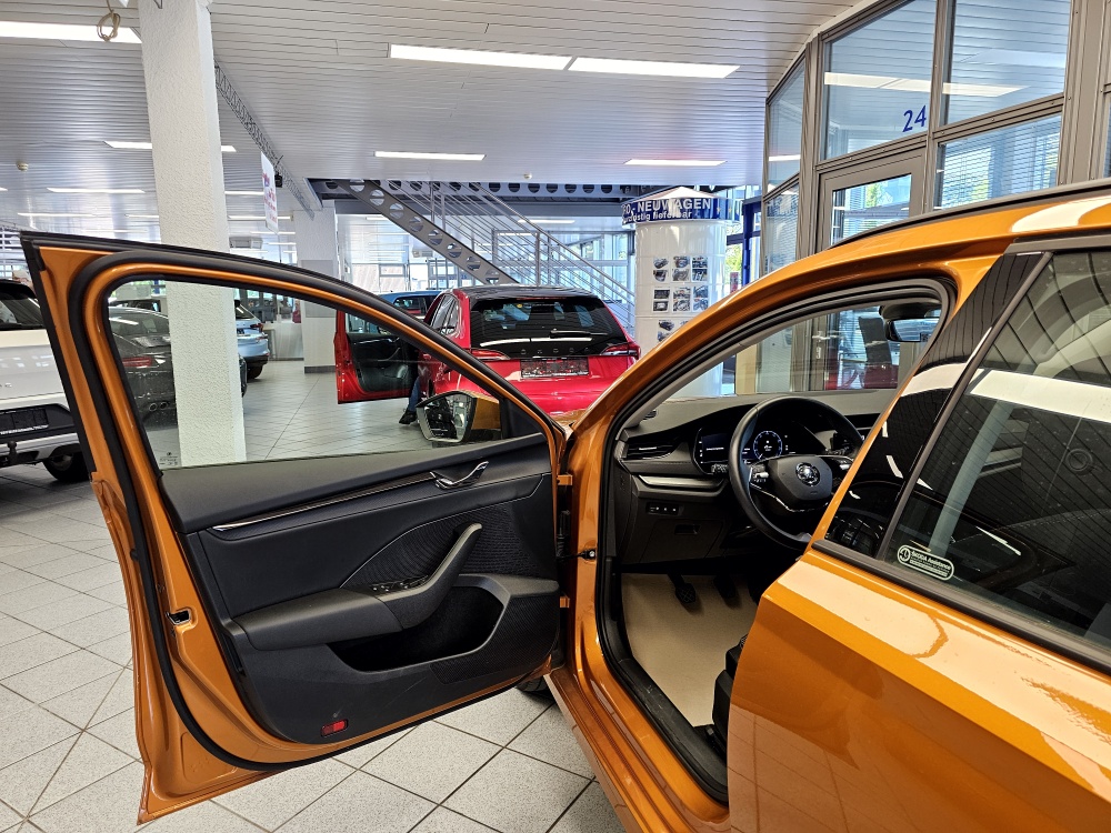 Skoda Octavia Combi  bei Hoffmann Automobile in Wolfsburg kaufen und sofort mitnehmen - Bild 16