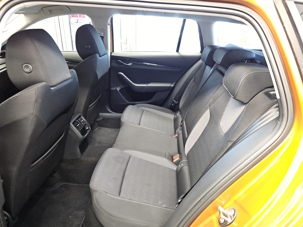 Skoda Octavia Combi  bei Hoffmann Automobile in Wolfsburg kaufen und sofort mitnehmen - Bild 5