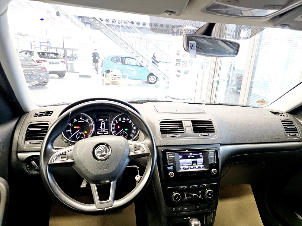 Skoda Yeti  bei Hoffmann Automobile in Wolfsburg kaufen und sofort mitnehmen - Bild 12