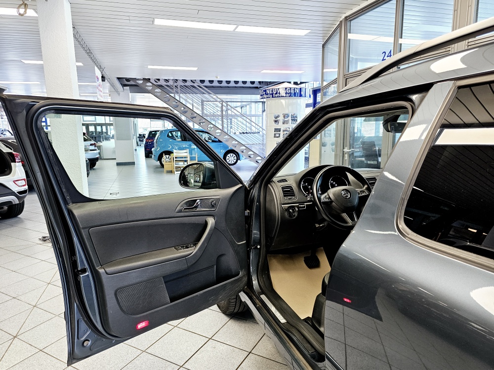 Skoda Yeti  bei Hoffmann Automobile in Wolfsburg kaufen und sofort mitnehmen - Bild 15