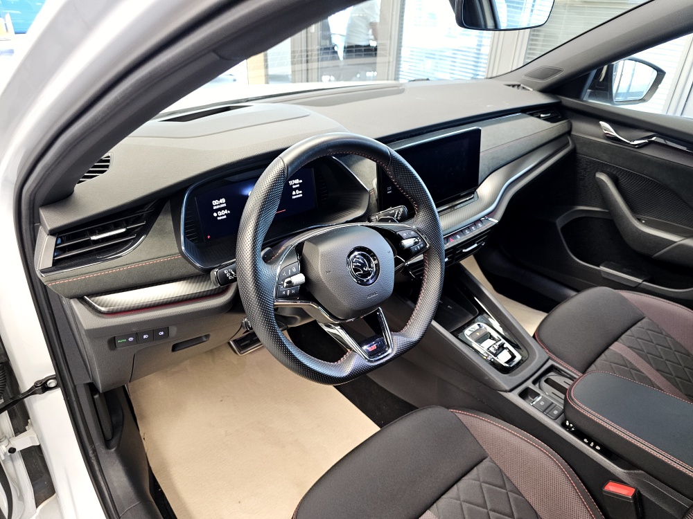 Skoda Octavia Combi  bei Hoffmann Automobile in Wolfsburg kaufen und sofort mitnehmen - Bild 19