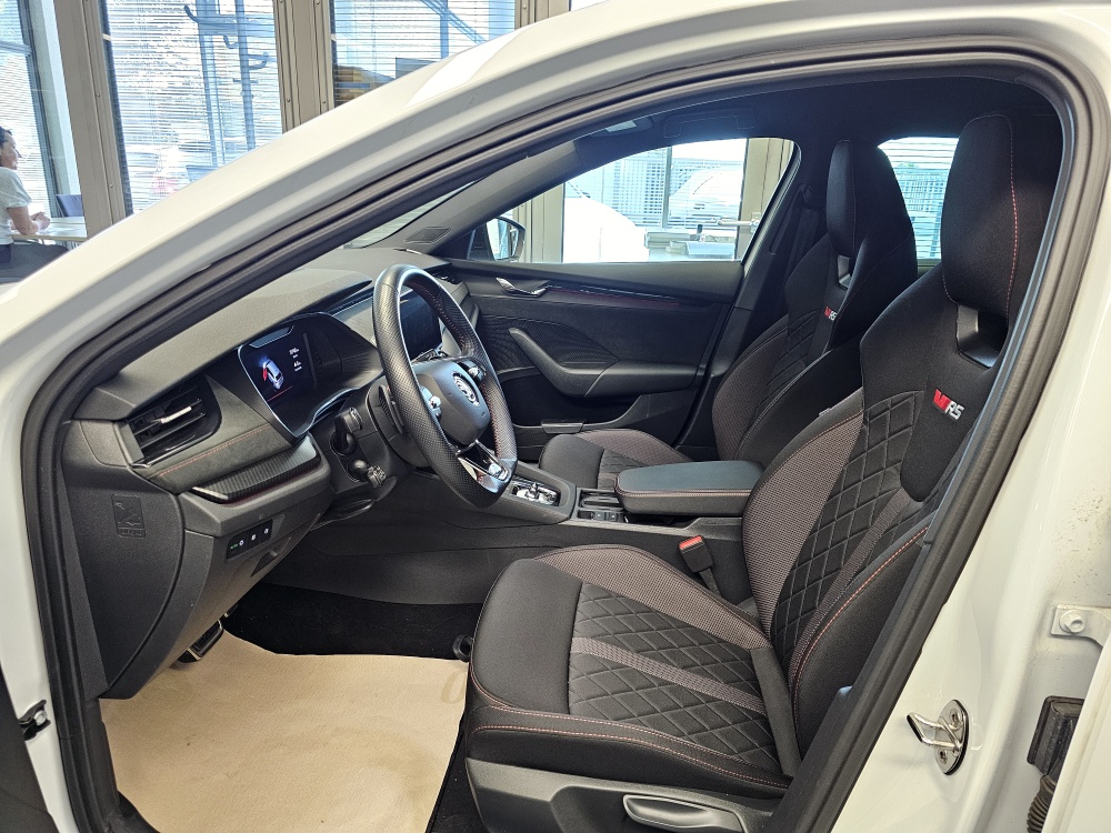 Skoda Octavia Combi  bei Hoffmann Automobile in Wolfsburg kaufen und sofort mitnehmen - Bild 20