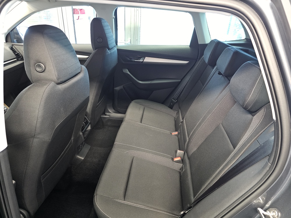 Skoda Karoq  bei Hoffmann Automobile in Wolfsburg kaufen und sofort mitnehmen - Bild 6